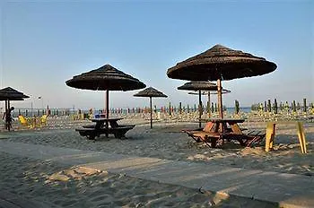Aurora Ξενοδοχείο με διαμερίσματα Lido Adriano