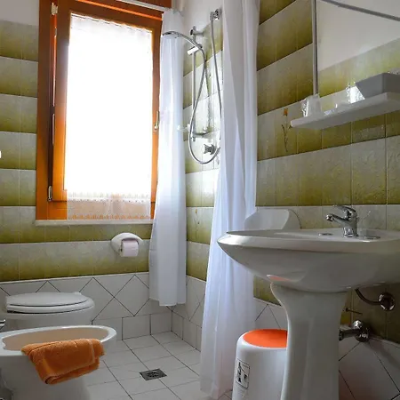 Aurora Aparthotel *