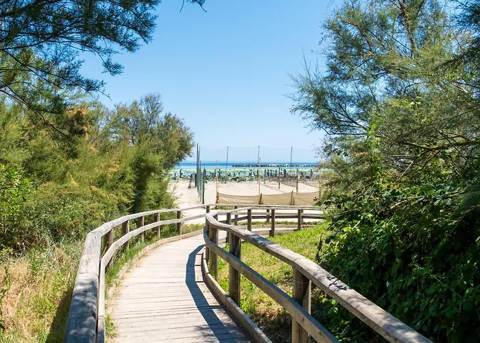 アパートホテル Aurora 4*