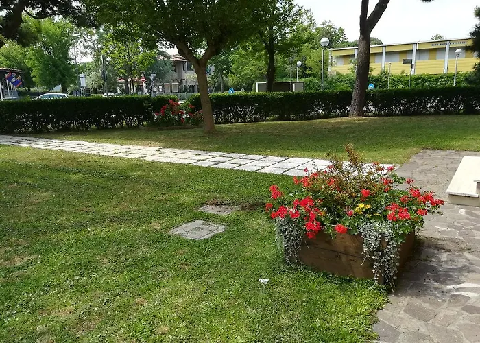 Aurora アパートホテル 4*