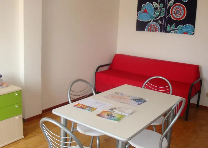 アパートホテル Aurora リド・アドリアーノ